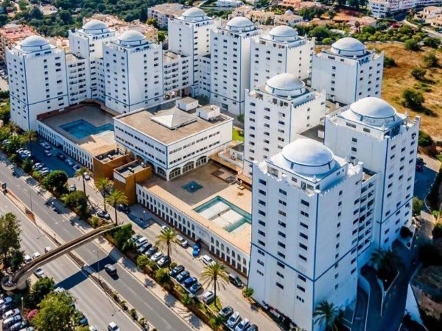 Апартаменты Clube Praia Rocha III Портиман Экстерьер фото